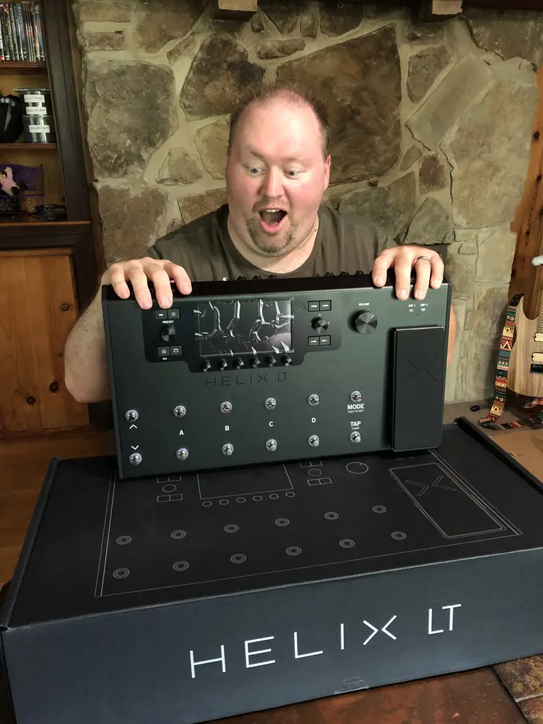 Line 6 Helix LT thumbnail pose (alt 2)